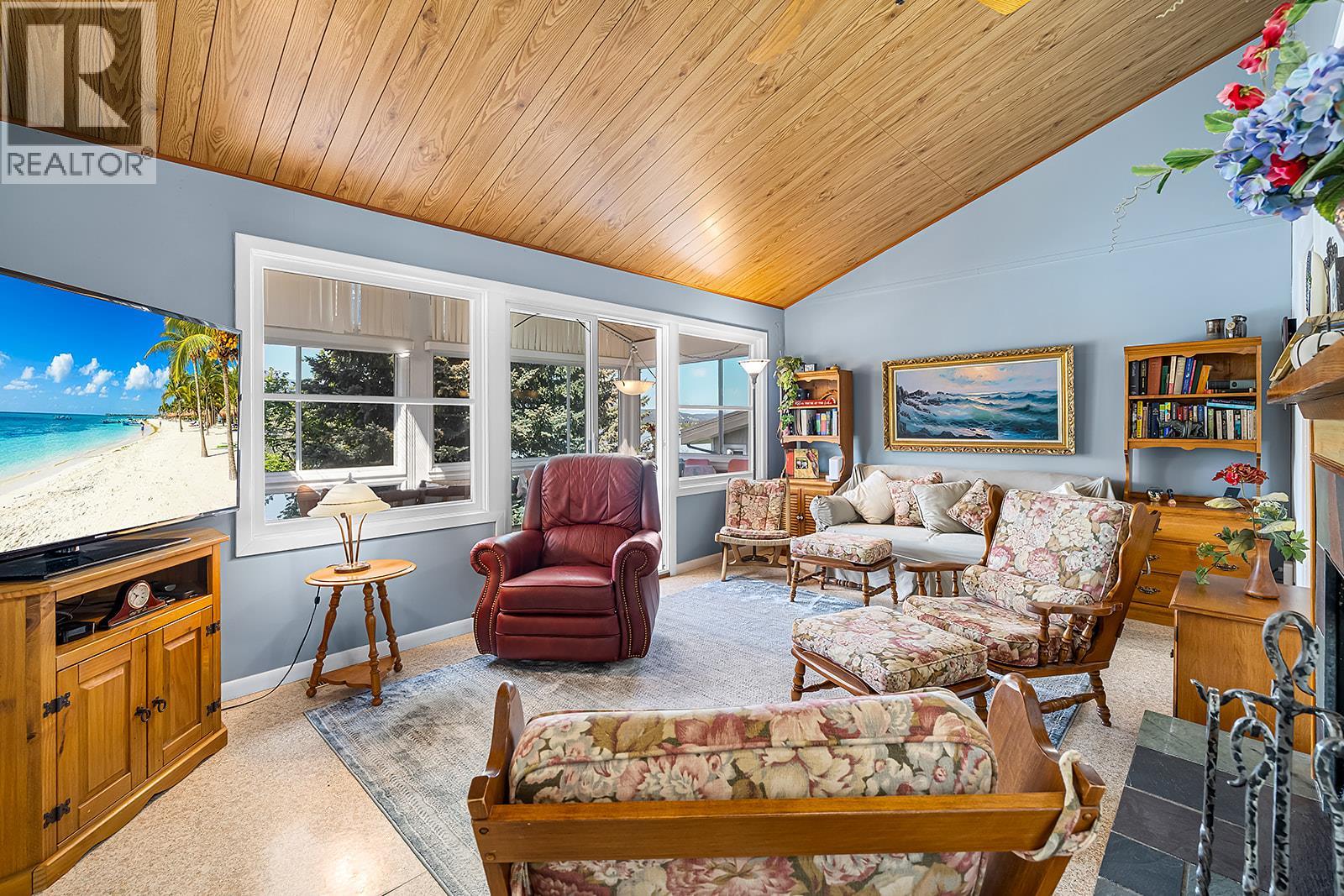 695 Lakeview Road - 18