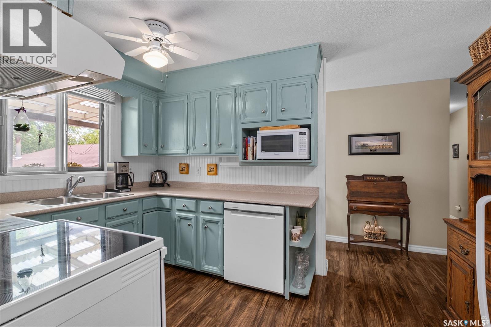 2834 Dunn DRIVE — photo 9