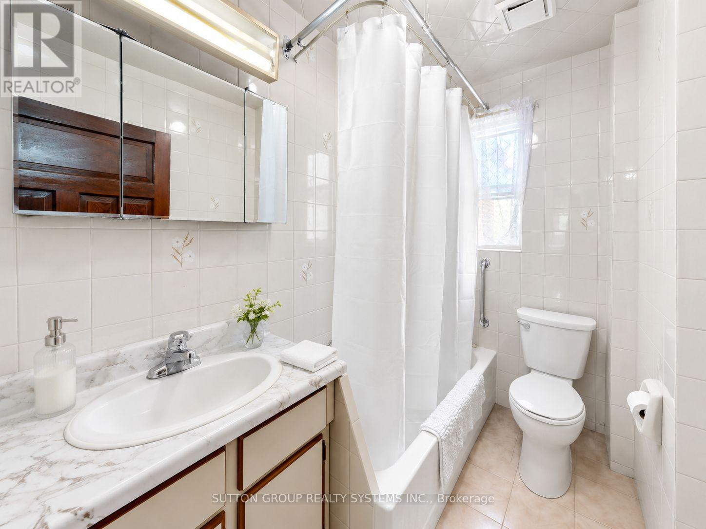 39 EXETER STREET - Image 24