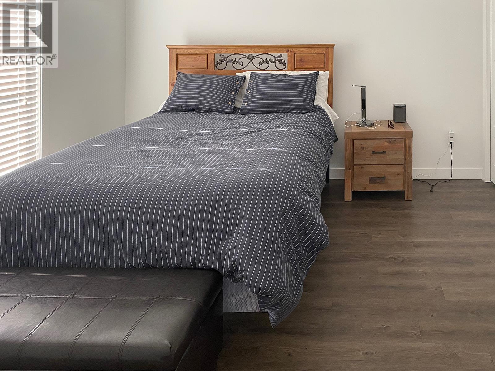 #1206 410 5TH Avenue - Image 3