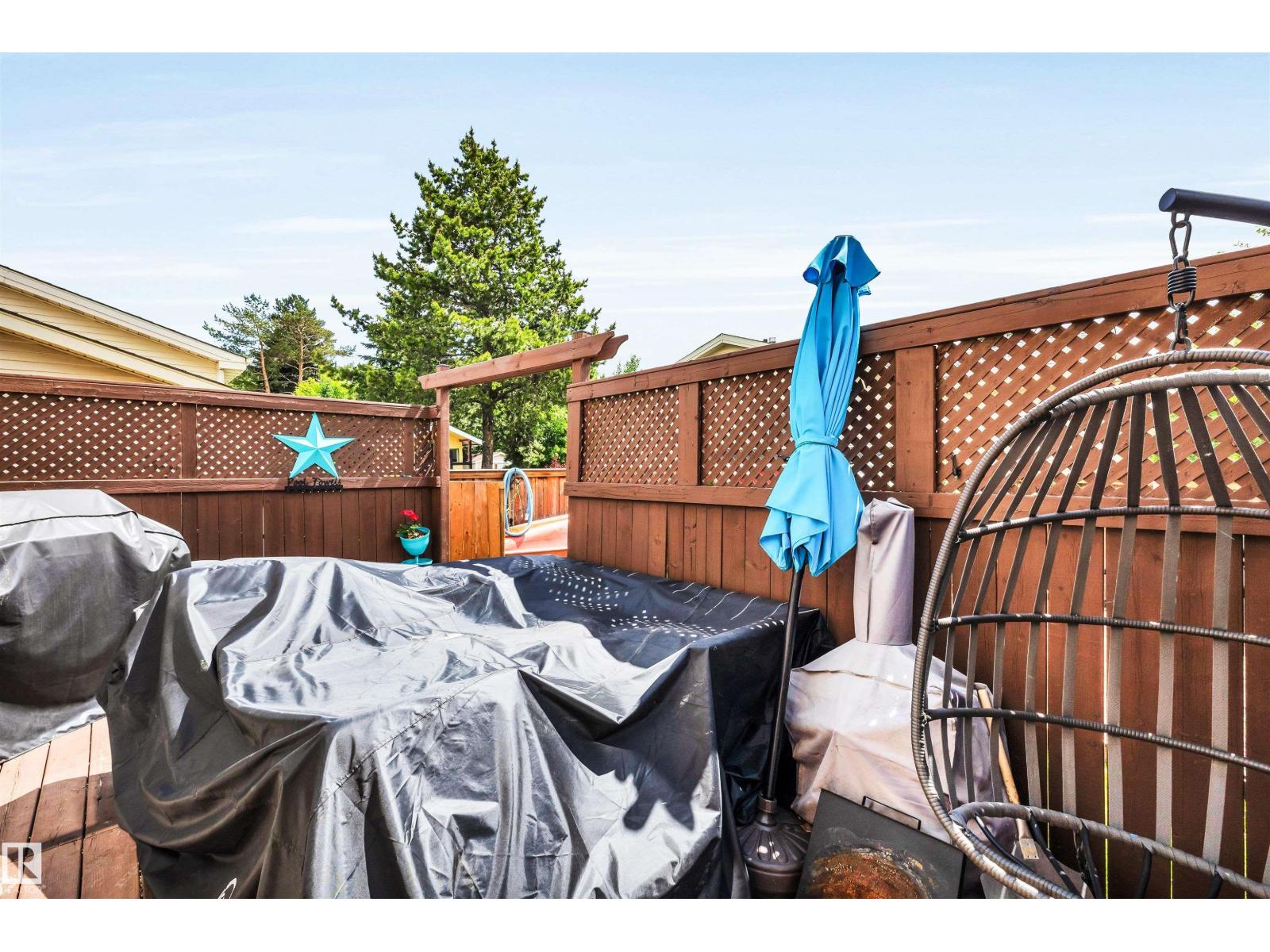 4551 33A AV NW — photo 33