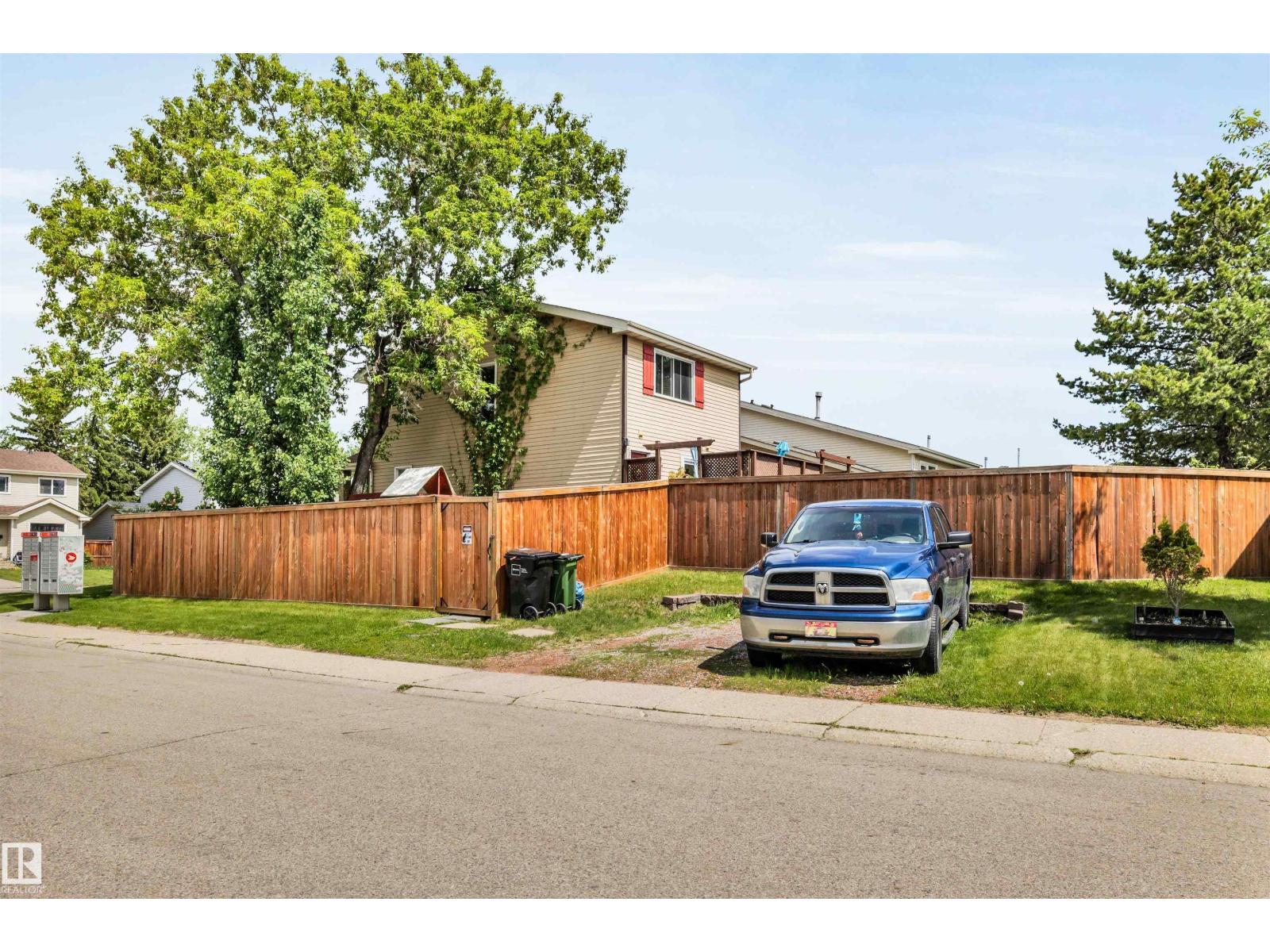 4551 33A AV NW — photo 41