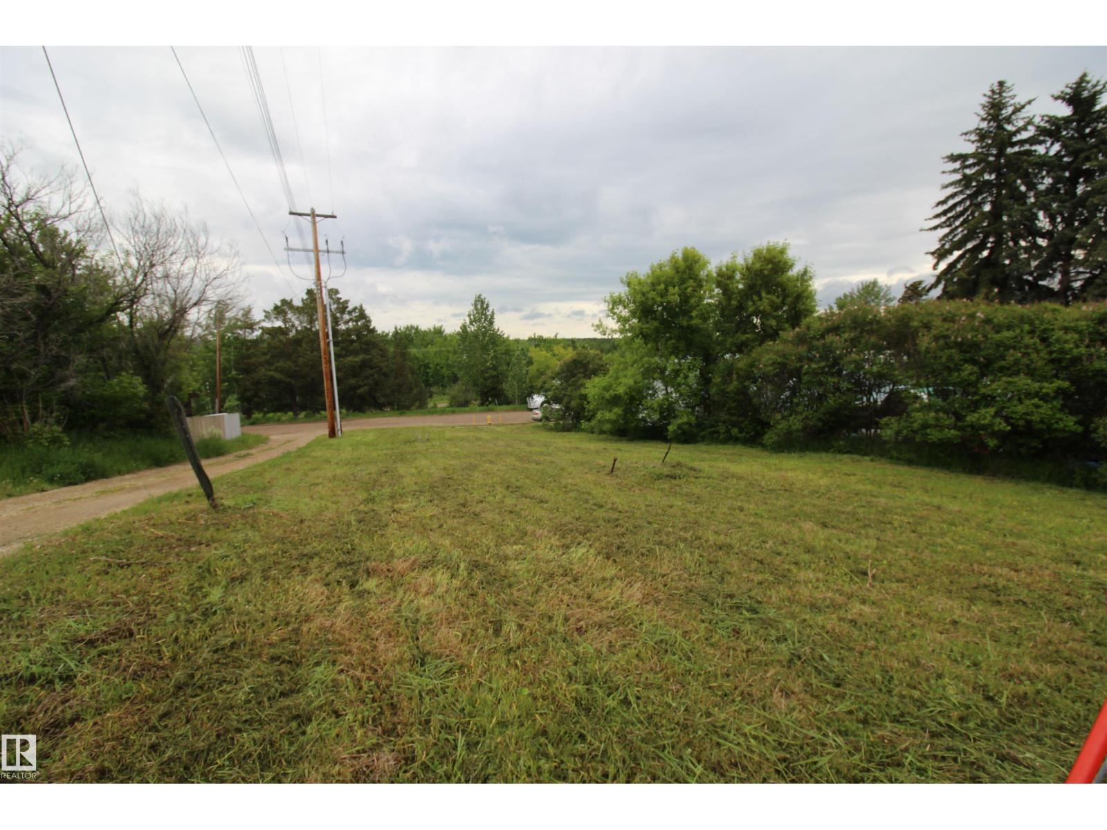 4927 52 AV - photo 3