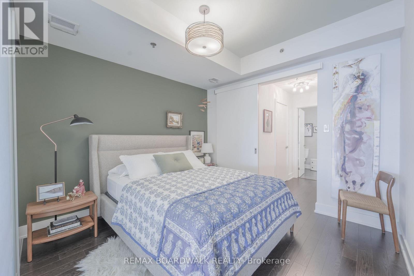2 Bed, 2 Bath House for Sale in Ottawa – 301 – 98 RICHMOND ROAD, Ottawa – MLS# X13429174 - Image 25