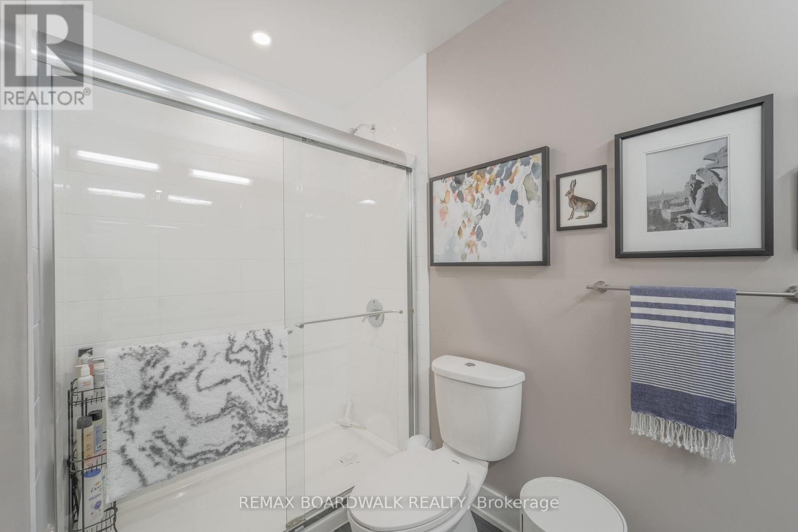 2 Bed, 2 Bath House for Sale in Ottawa – 301 – 98 RICHMOND ROAD, Ottawa – MLS# X13429174 - Image 17