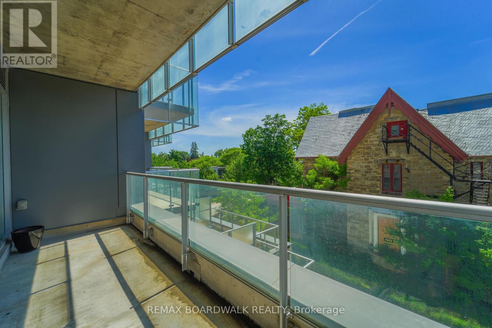 2 Bed, 2 Bath House for Sale in Ottawa – 301 – 98 RICHMOND ROAD, Ottawa – MLS# X13429174 - Image 18