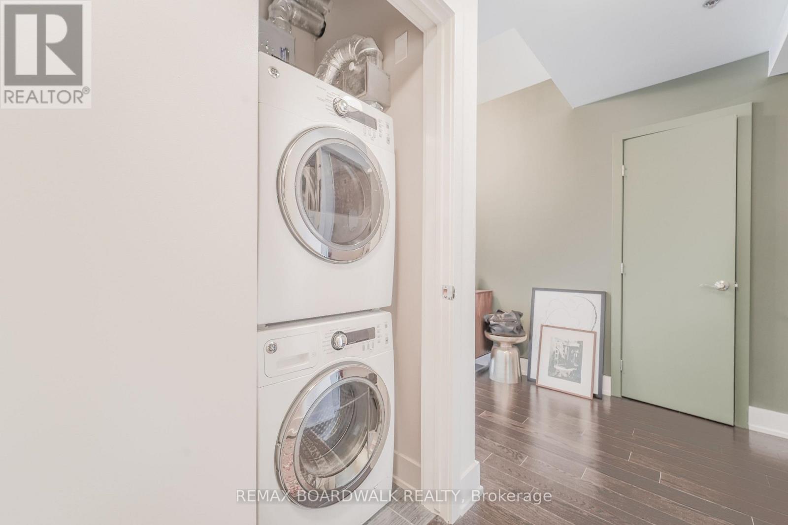 2 Bed, 2 Bath House for Sale in Ottawa – 301 – 98 RICHMOND ROAD, Ottawa – MLS# X13429174 - Image 15