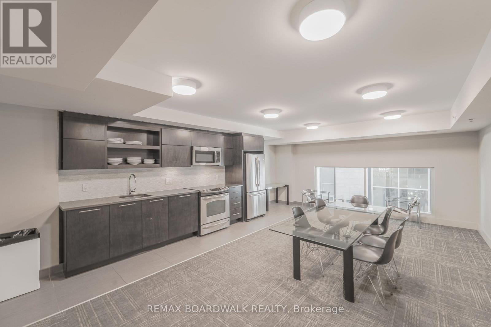 2 Bed, 2 Bath House for Sale in Ottawa – 301 – 98 RICHMOND ROAD, Ottawa – MLS# X13429174 - Image 4