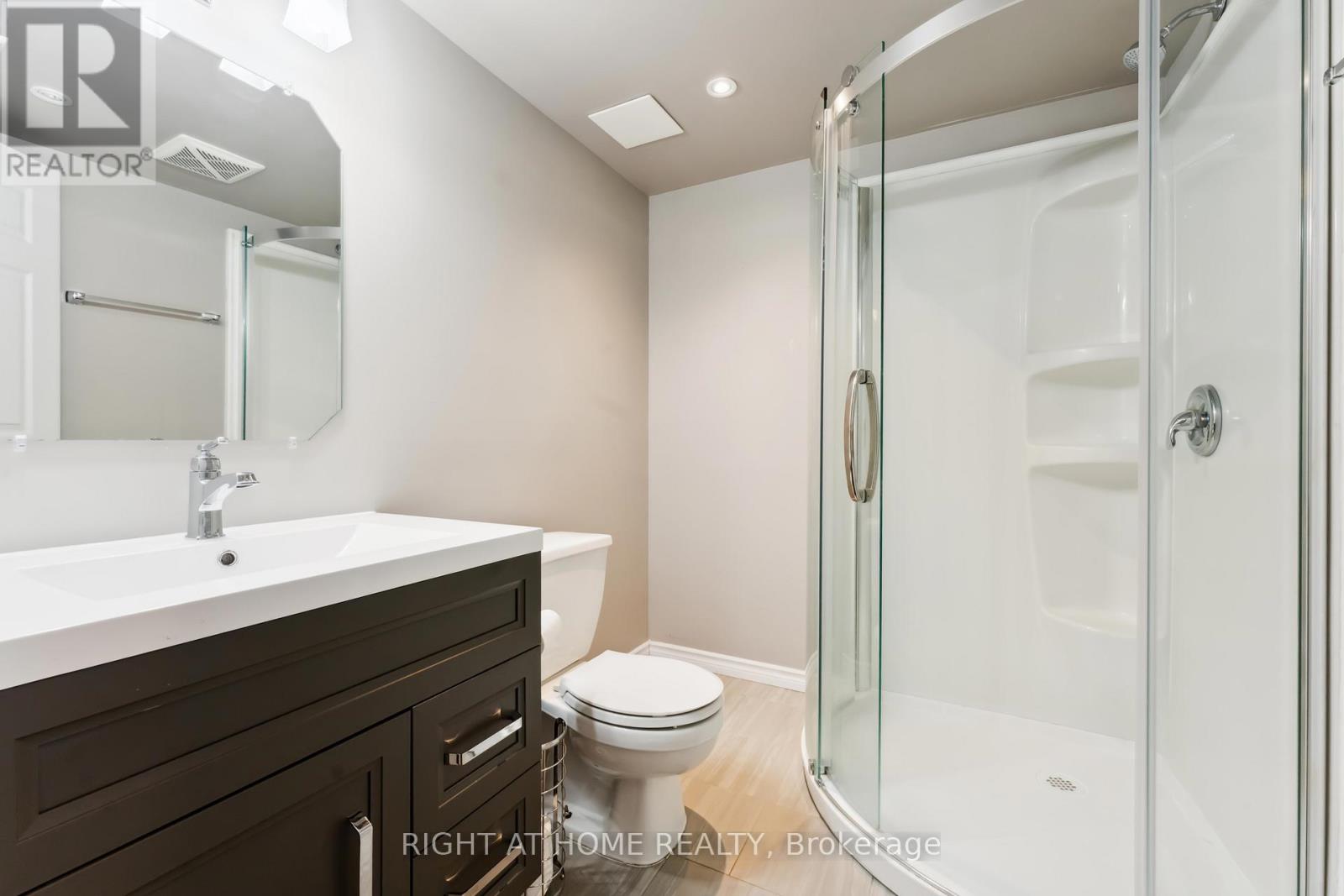 5 Bed, 4 Bath House for Rent in Ottawa – 115 WOLISTON CRESCENT, Ottawa – MLS# X13429178 - Image 2