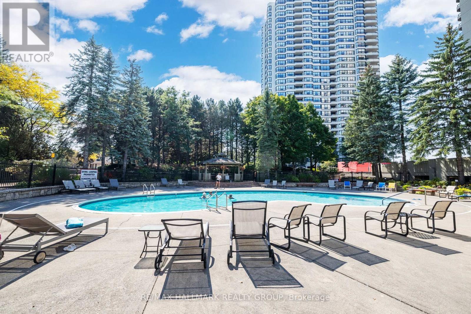 2 Bed, 2 Bath Apartment for Sale in Ottawa – 205 – 1480 RIVERSIDE DRIVE, Ottawa – MLS# X13429190 - Image 19
