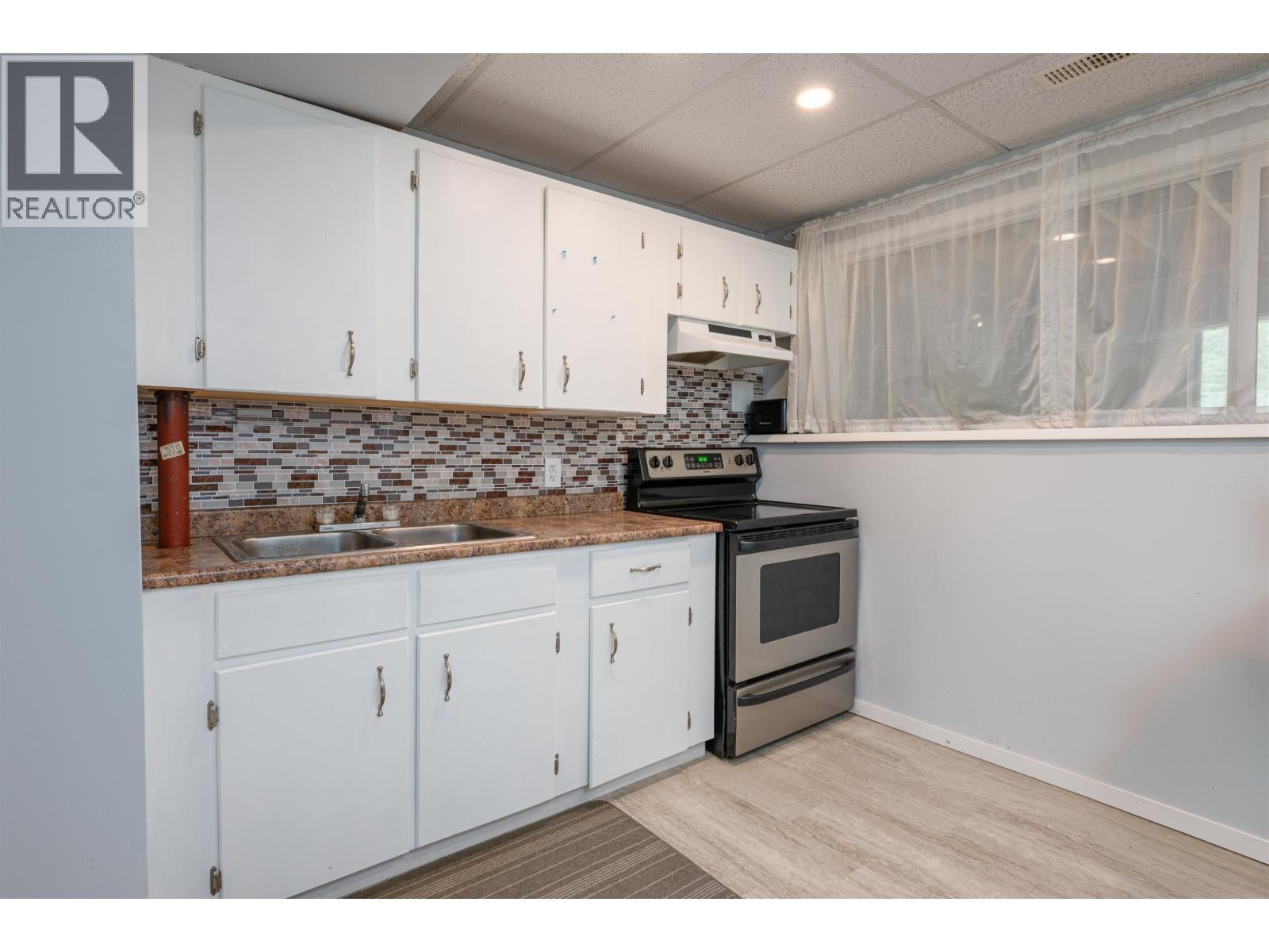 7930 ROSEWOOD PLACE - 30