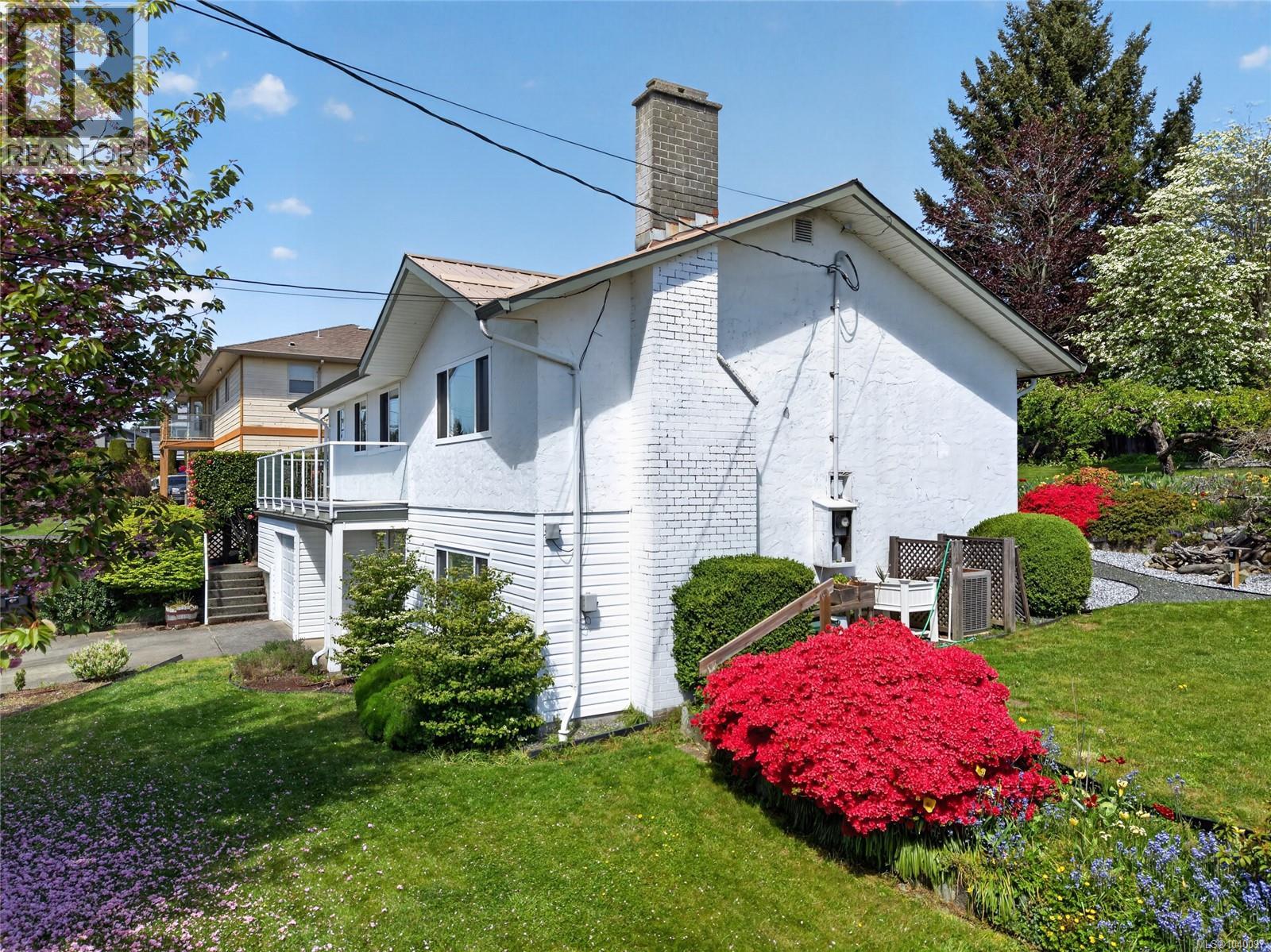 680 View Ave - Image 2