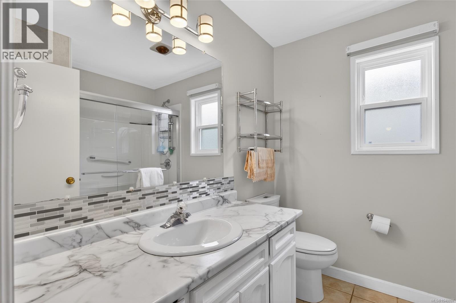 680 View Ave - 13