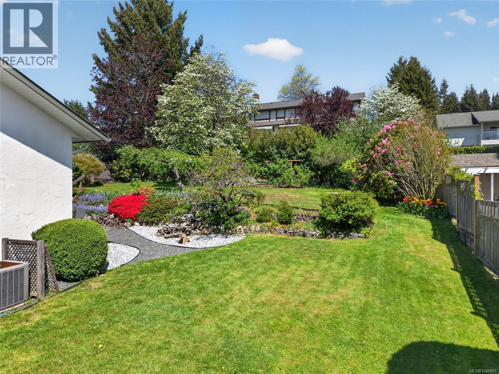 680 View Ave - 64