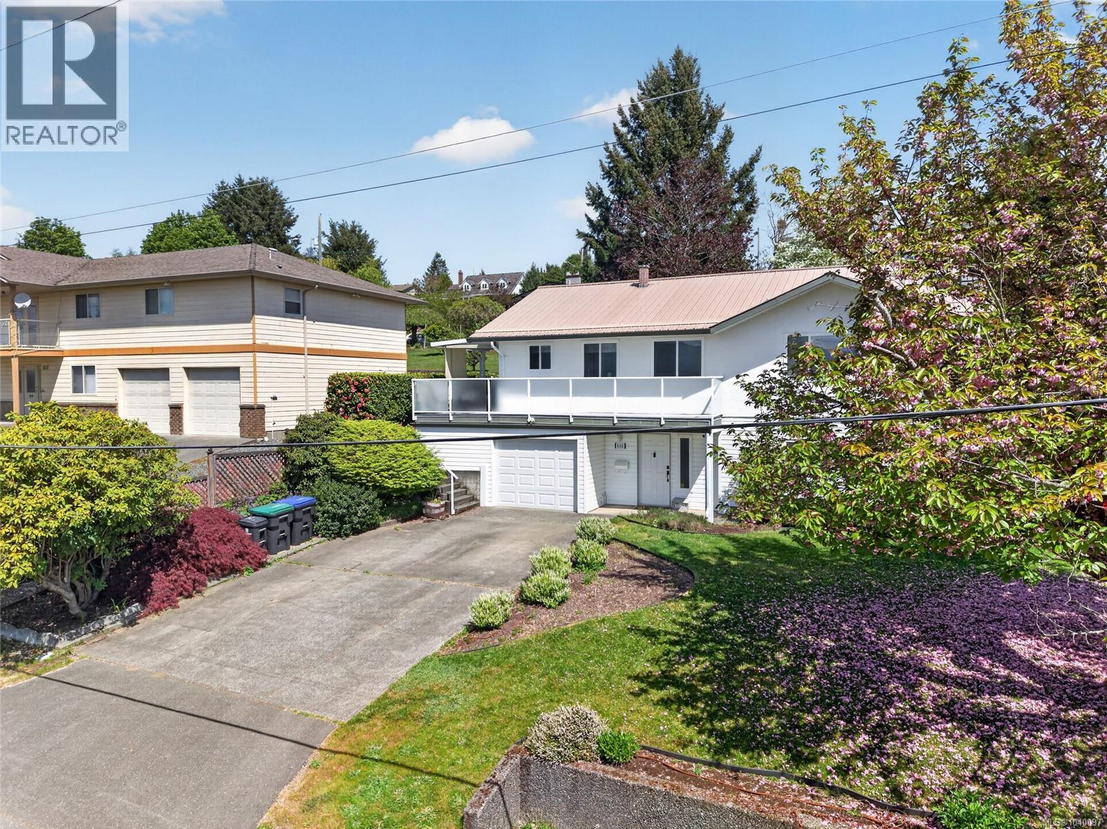680 View Ave - 43