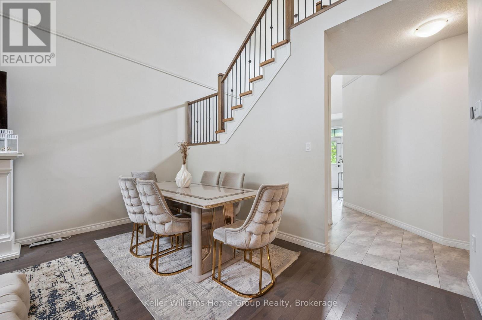 #12 254 GOSLING GARDENS - 11