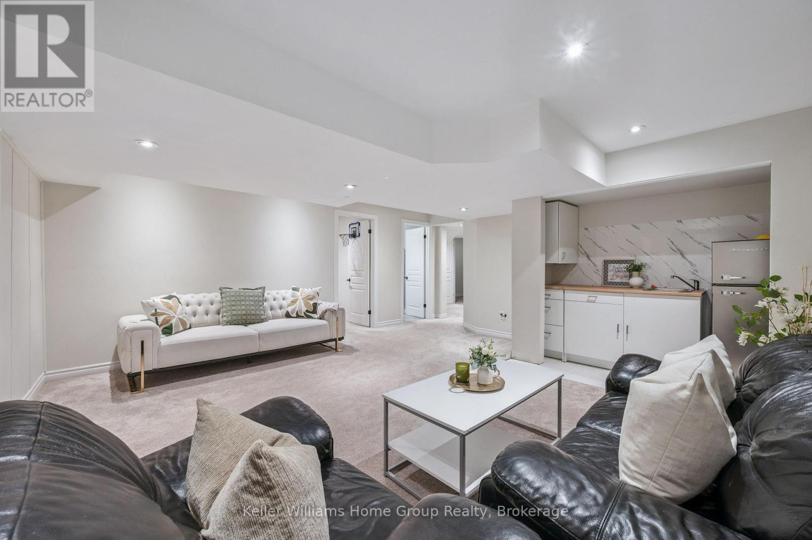 #12 254 GOSLING GARDENS - 23