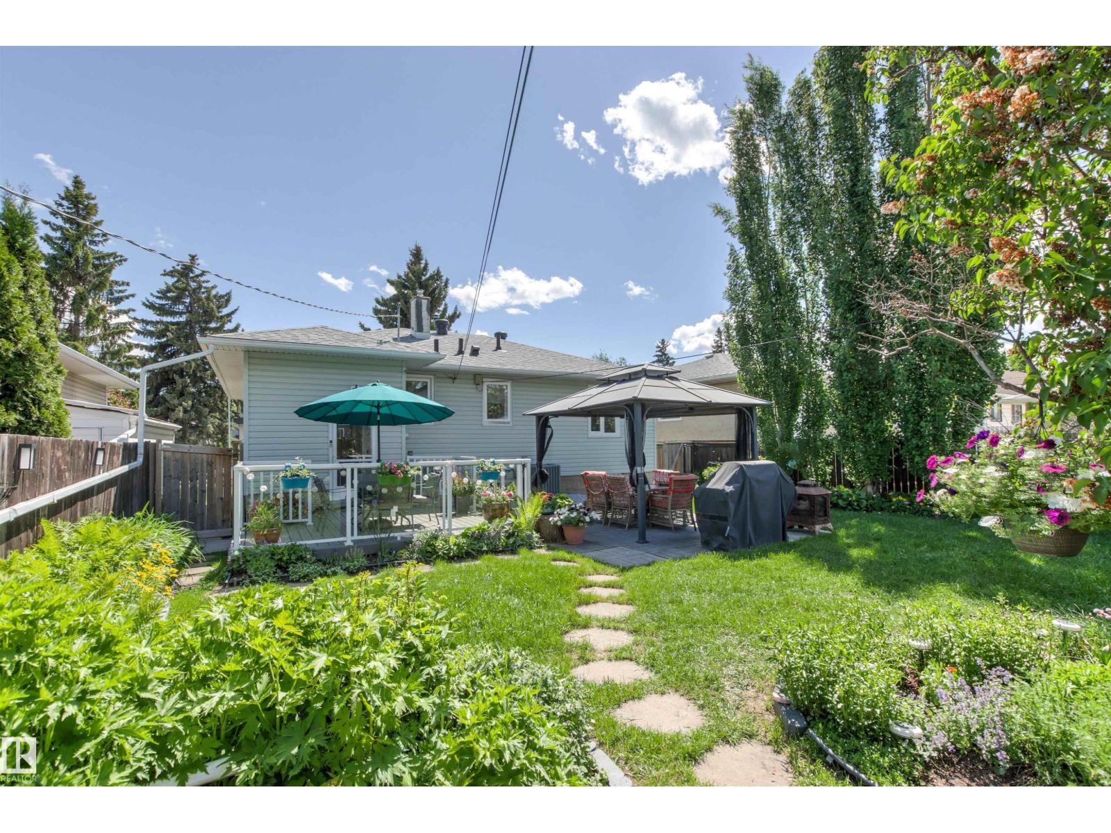 8708 89 AV NW — photo 45