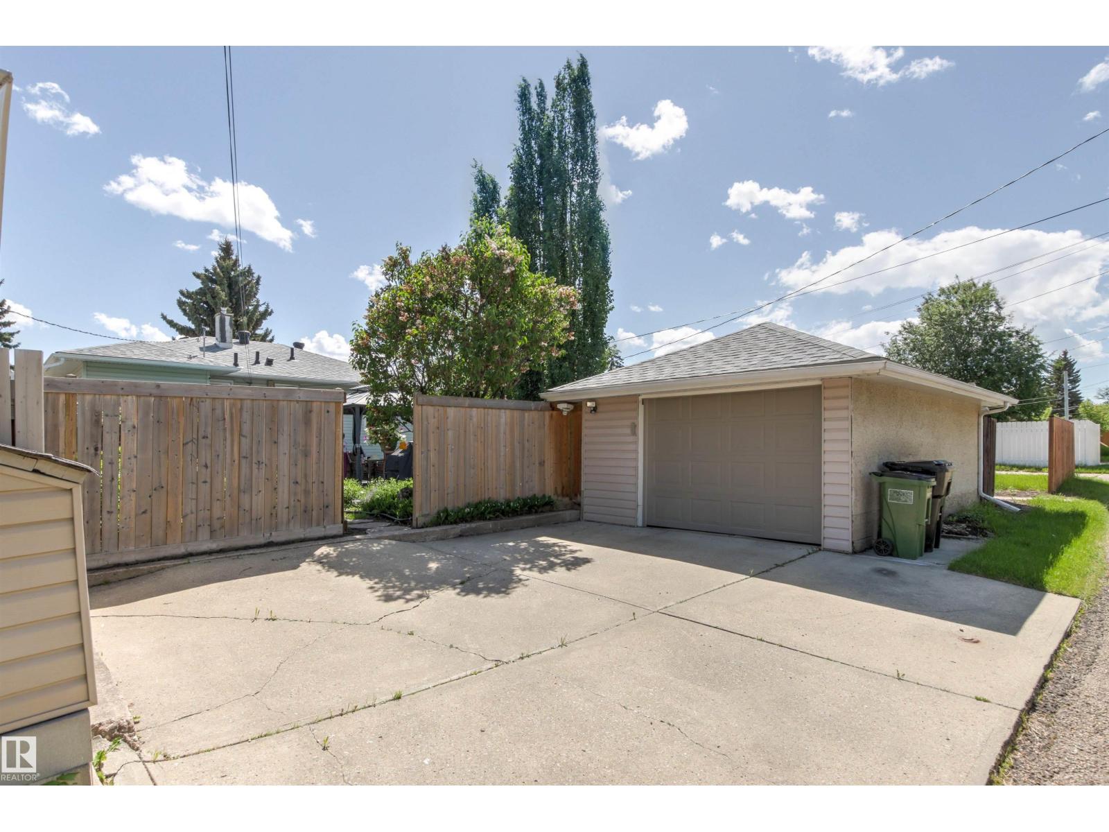 8708 89 AV NW — photo 50