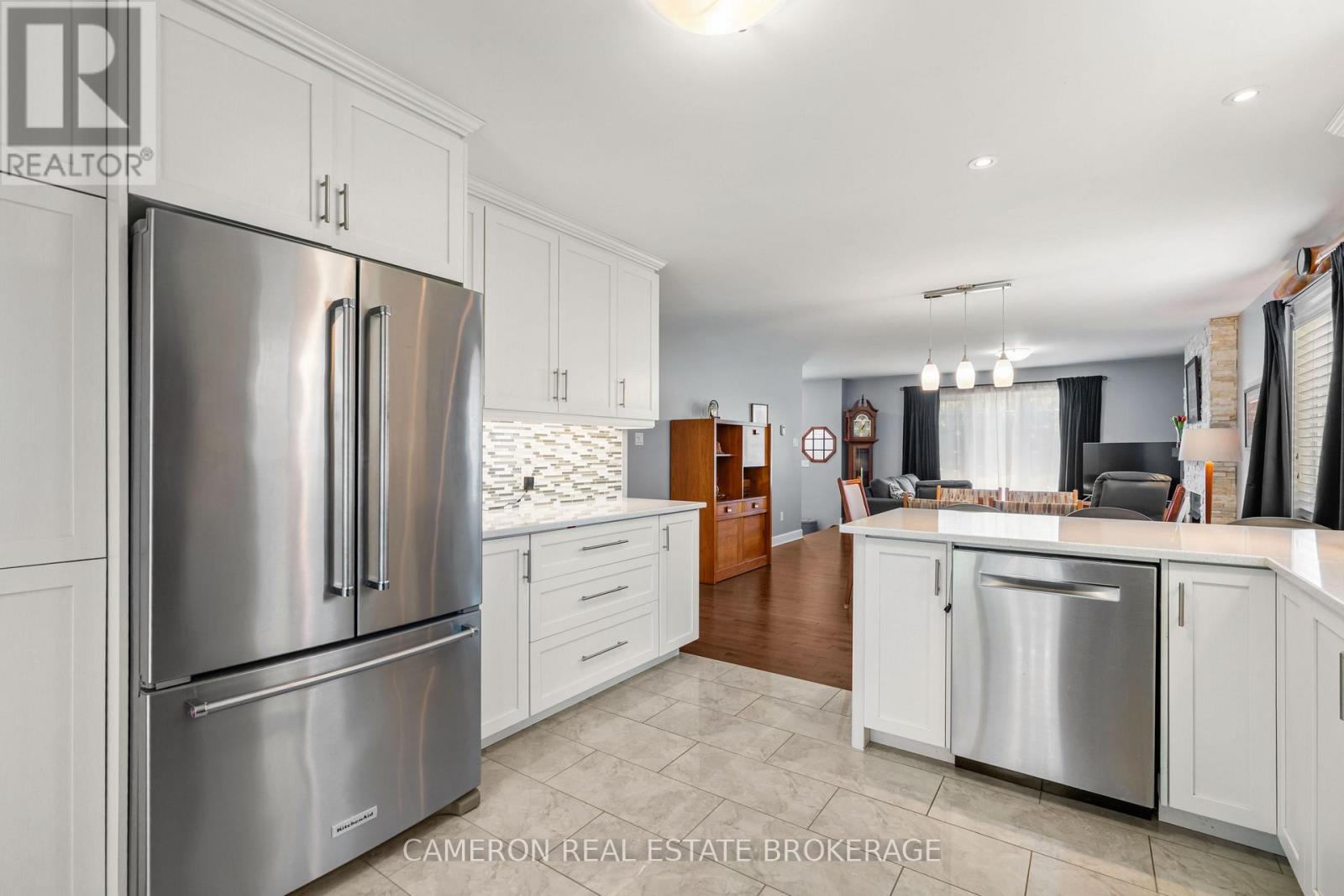 2207 HERON COURT - 11