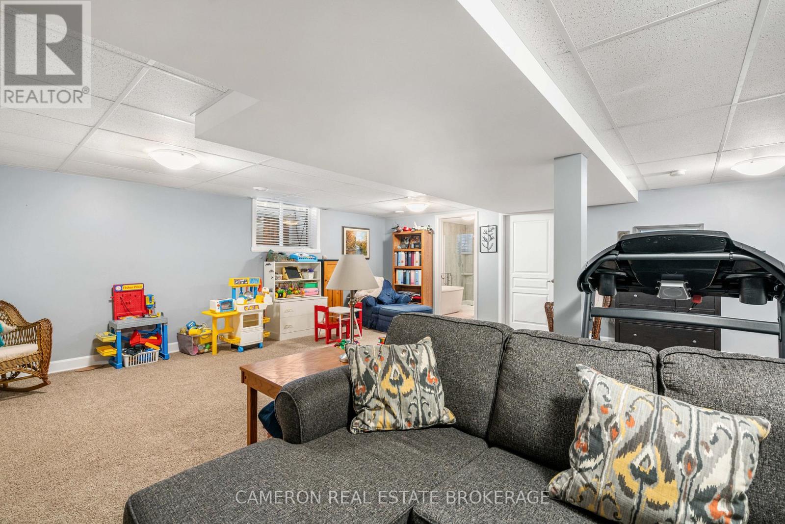 2207 HERON COURT - 19