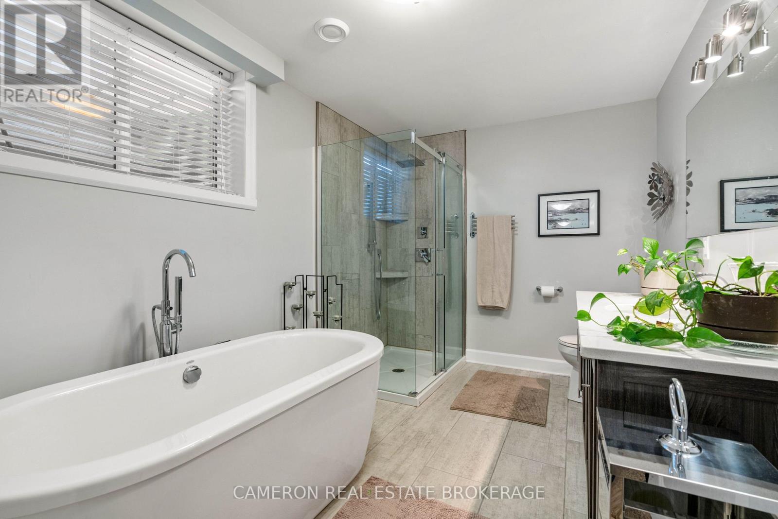 2207 HERON COURT - 20