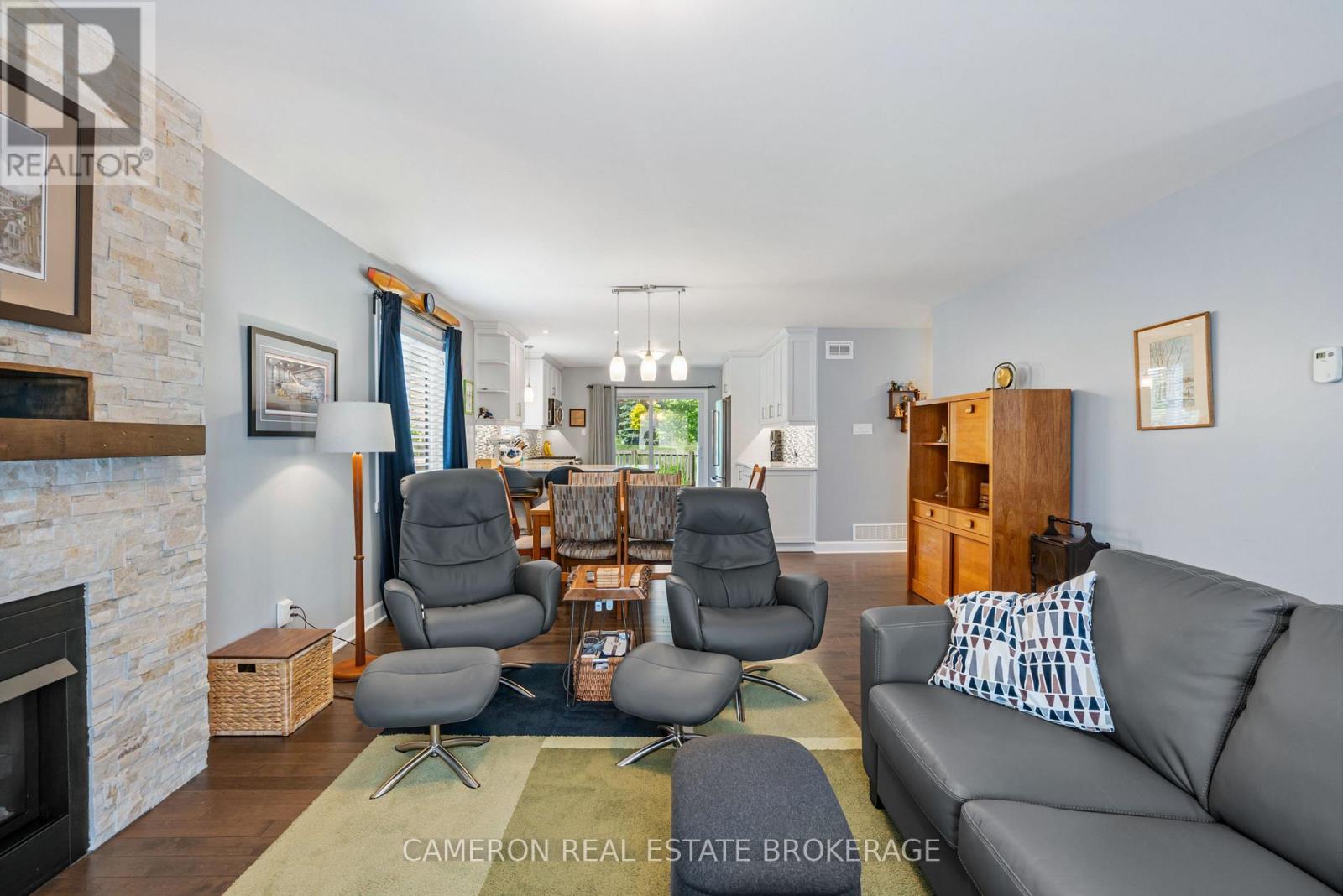 2207 HERON COURT - 8