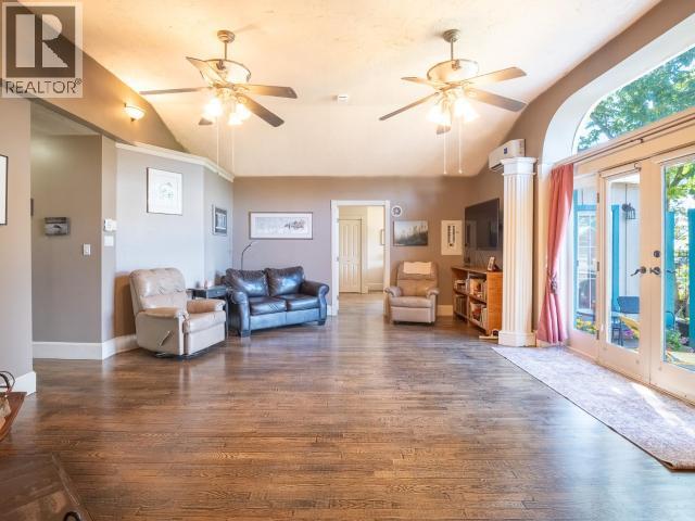 9904 VIEW ROAD - 10