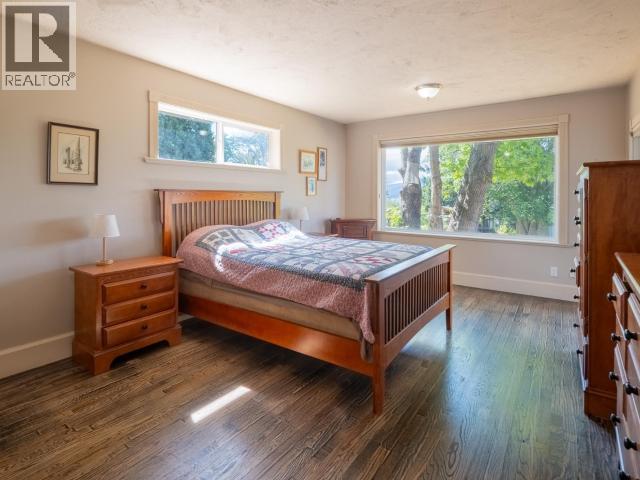 9904 VIEW ROAD - 11