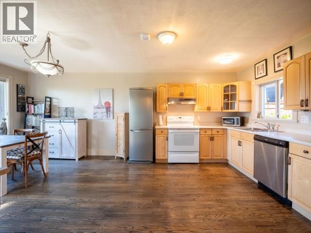 9904 VIEW ROAD - 7