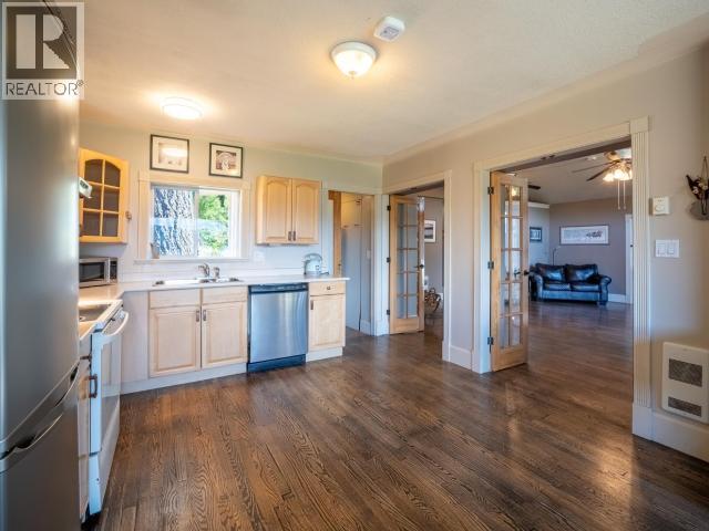 9904 VIEW ROAD - 8