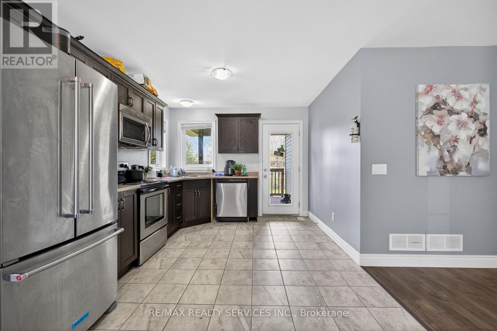 26 TRENT AVENUE - 15