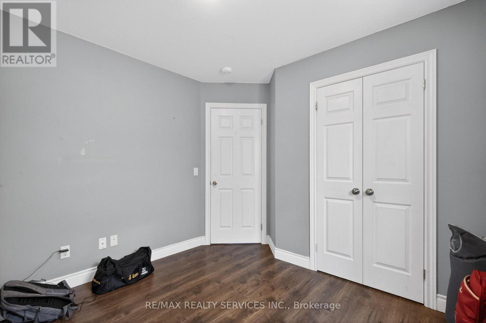 26 TRENT AVENUE - 23