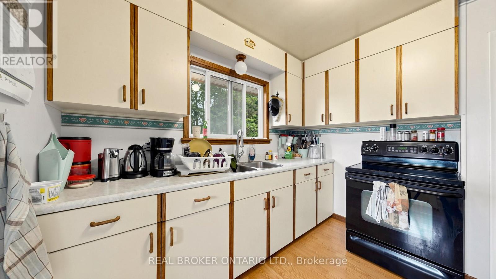 13958 TRAFALGAR ROAD - 8
