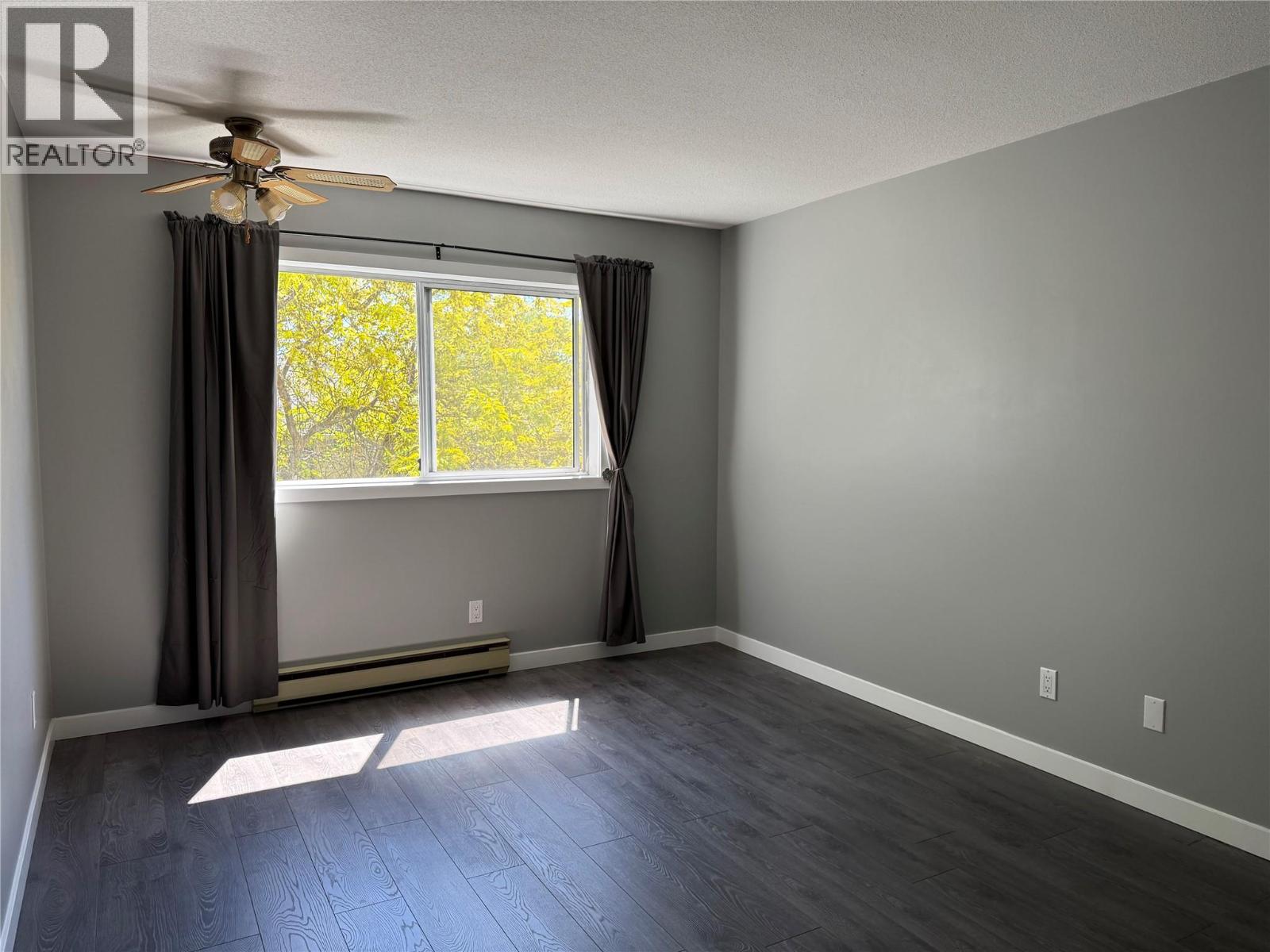 #208 255 McIntosh Road - 7