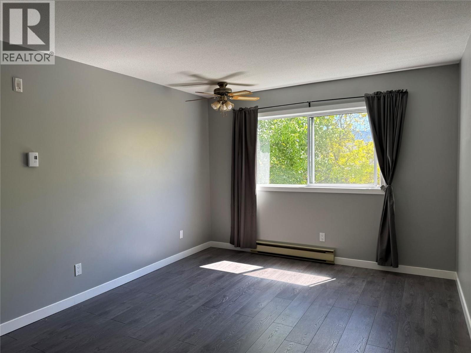 #208 255 McIntosh Road - 10