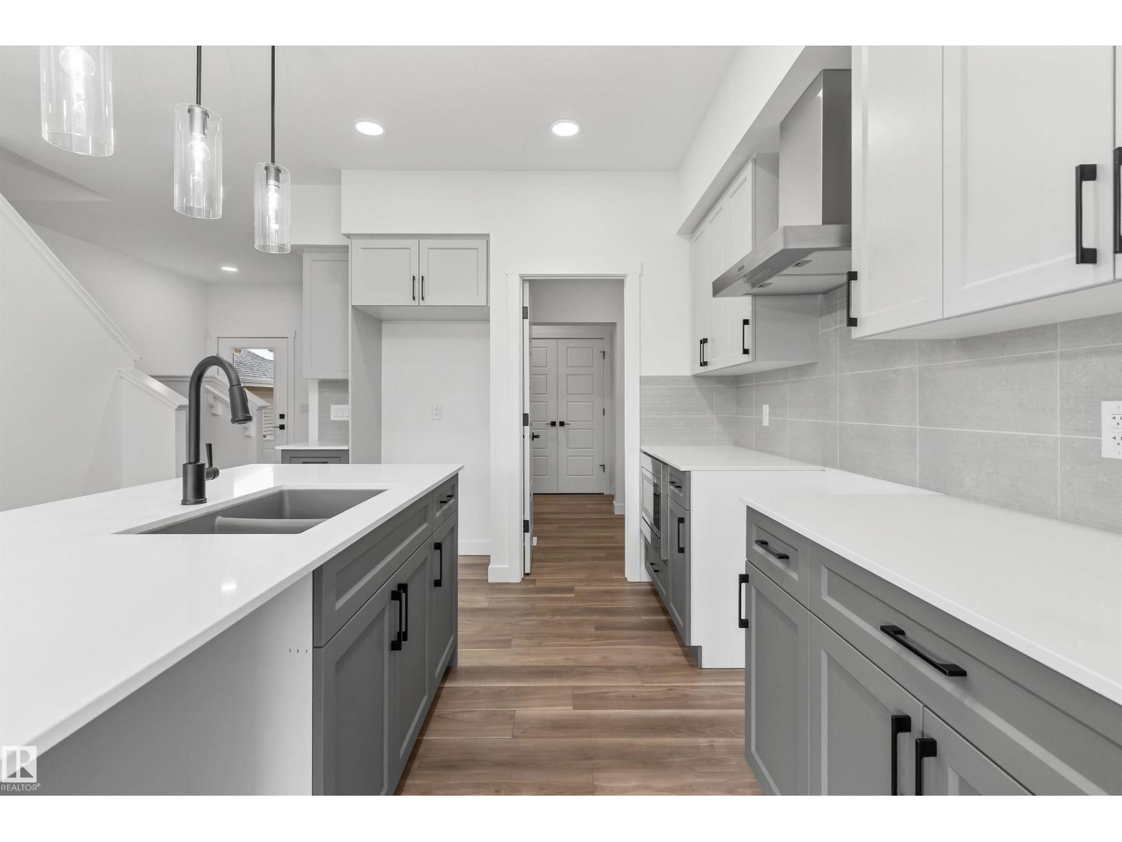 1060 CRISTALL CR SW - 17