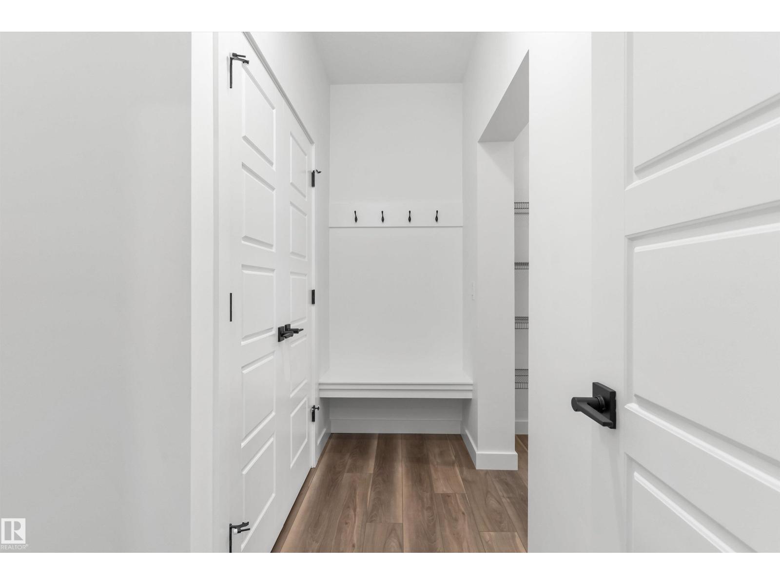 1060 CRISTALL CR SW - 19