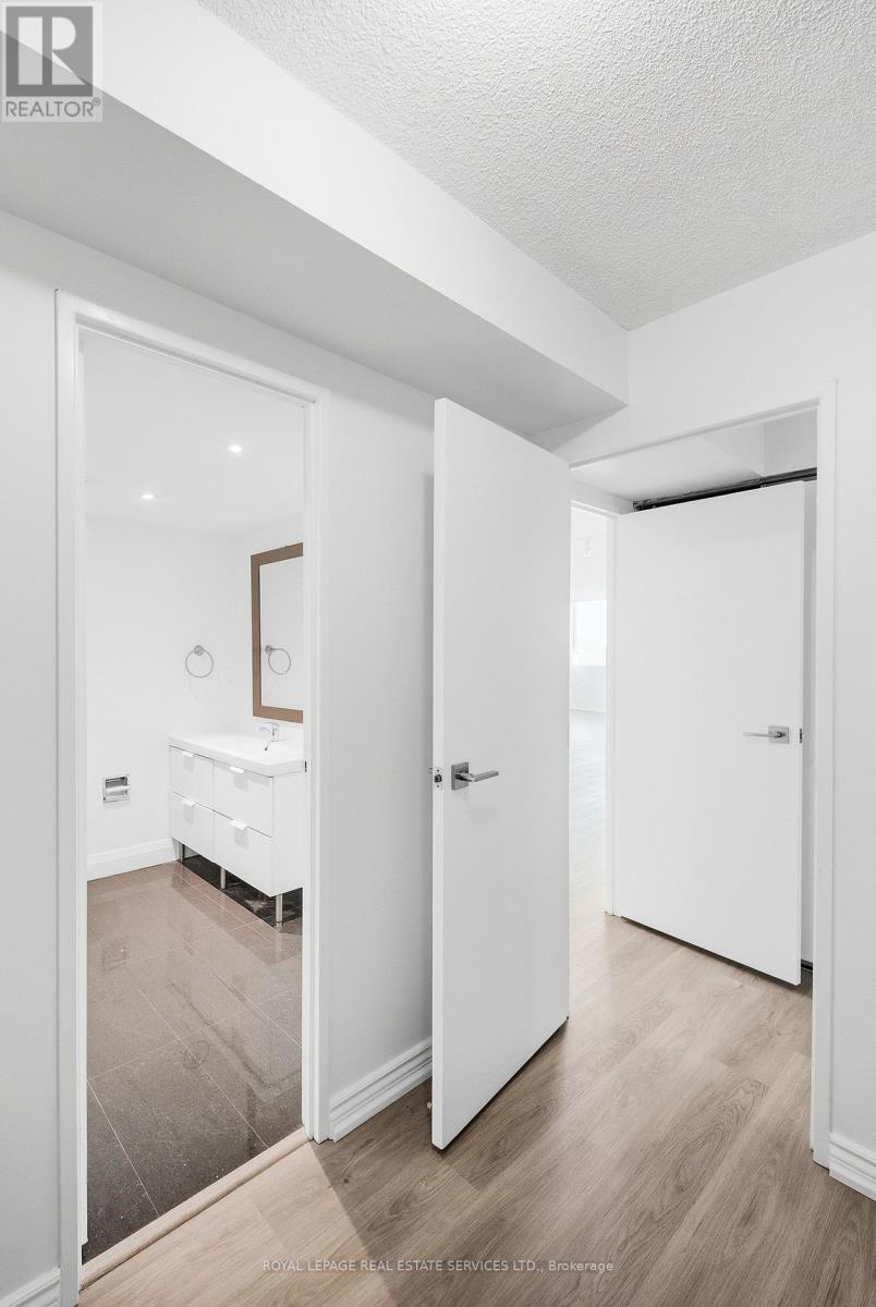 #14C 256 JARVIS STREET - 11