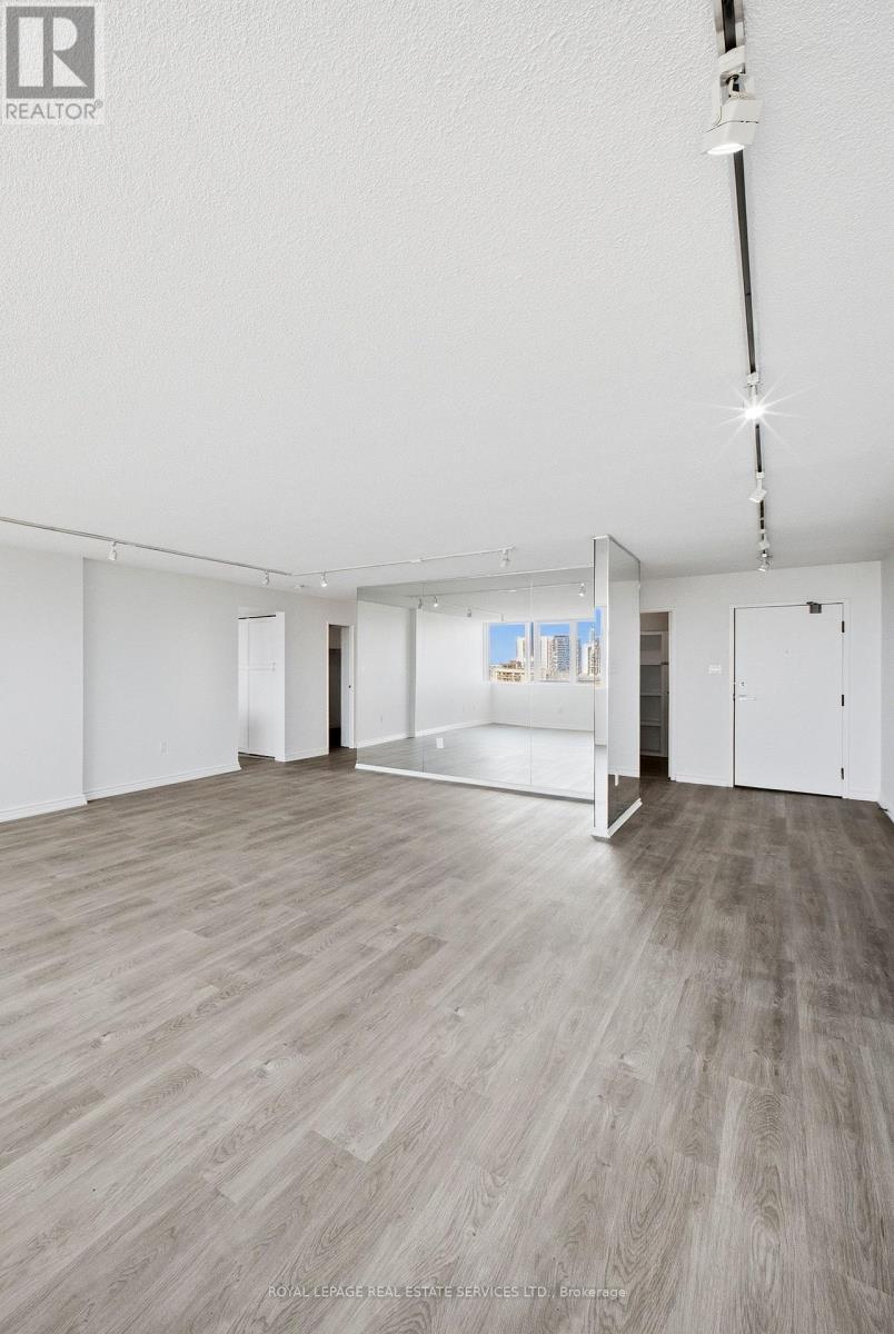 #14C 256 JARVIS STREET - 16