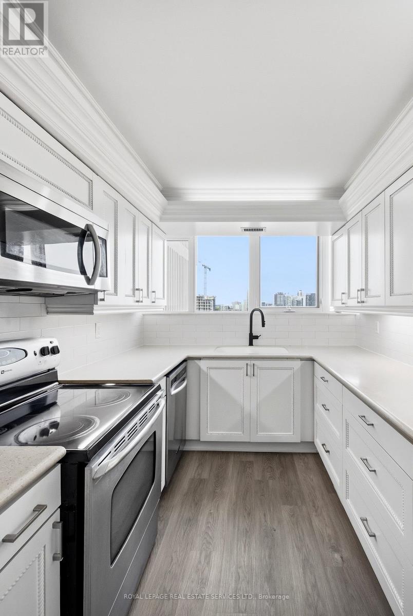 #14C 256 JARVIS STREET - 23