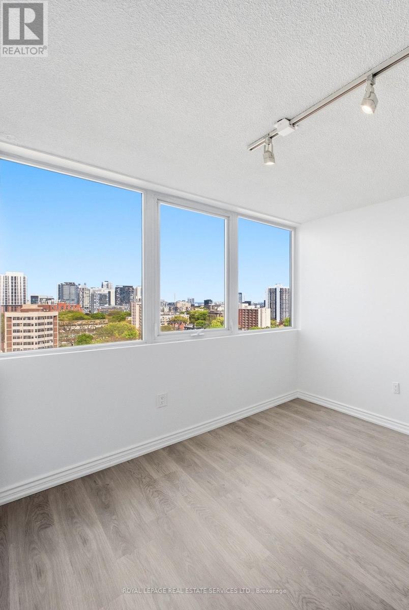 #14C 256 JARVIS STREET - 26