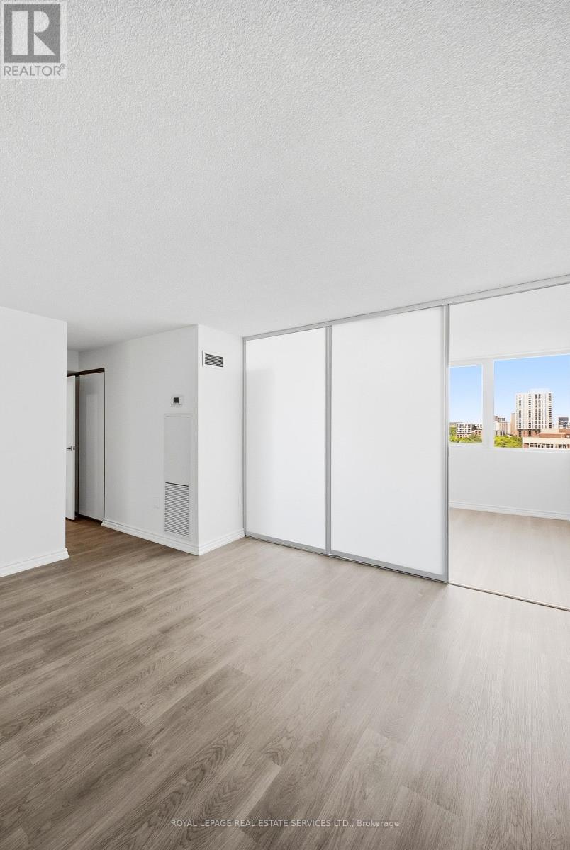 #14C 256 JARVIS STREET - 28