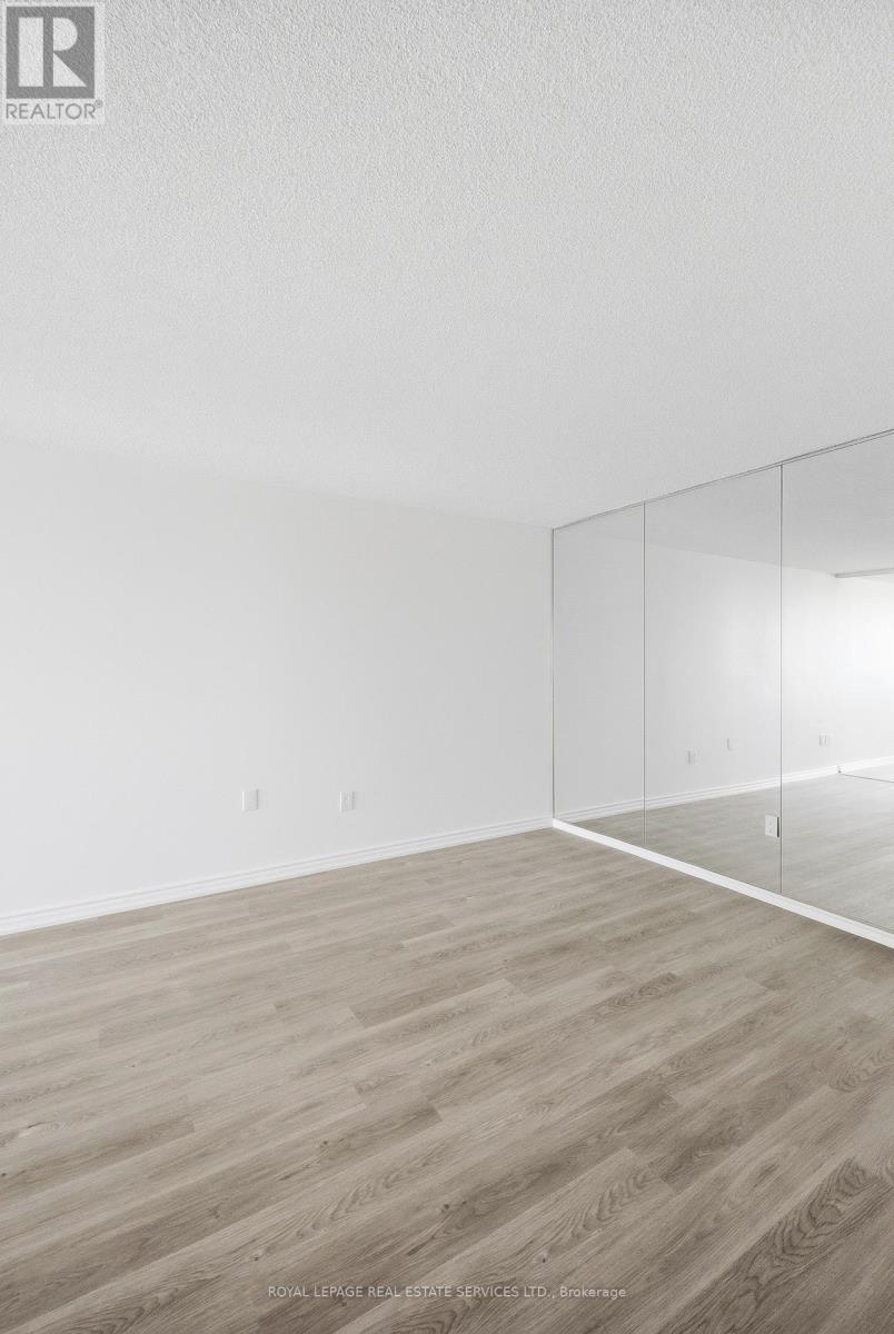 #14C 256 JARVIS STREET - 29