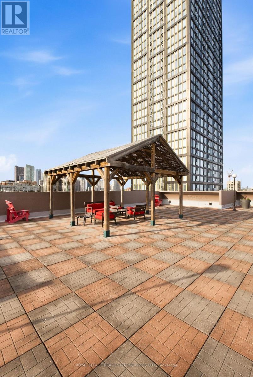 #14C 256 JARVIS STREET - 35