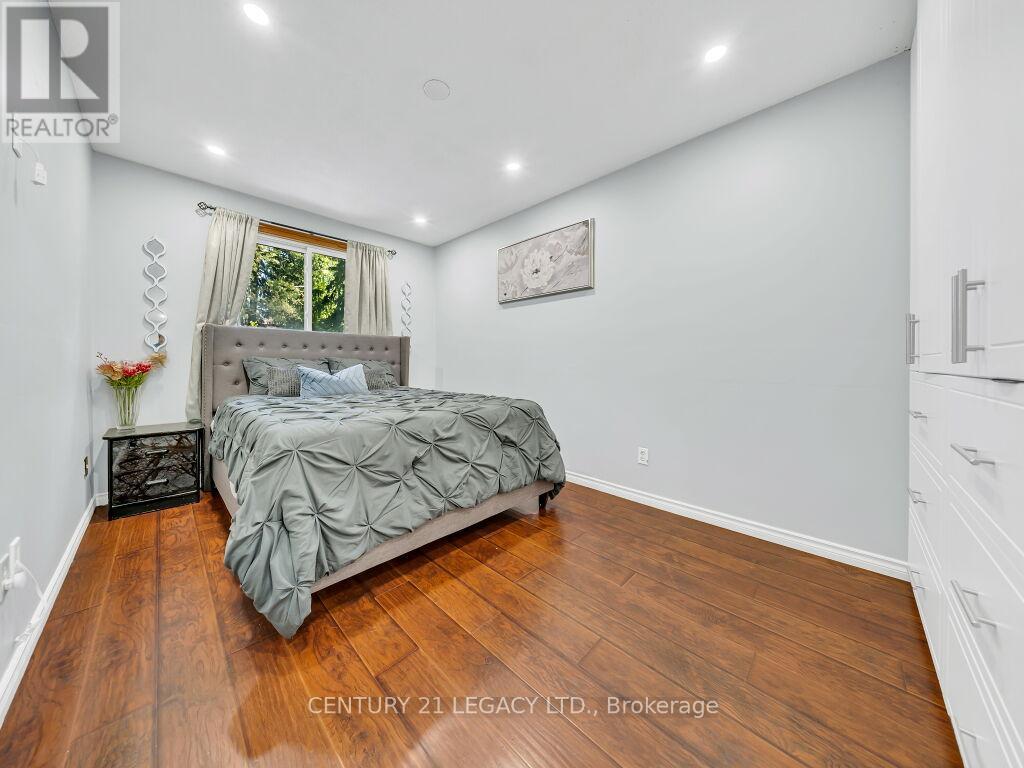 957 FRANCIS ROAD - 17