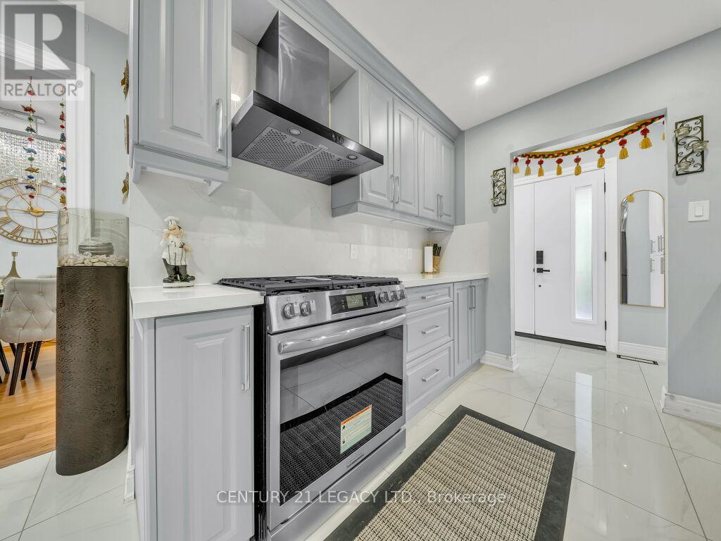 957 FRANCIS ROAD - 12