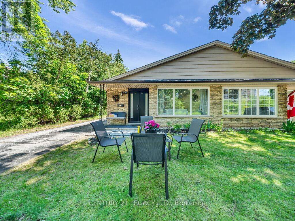 957 FRANCIS ROAD - 2