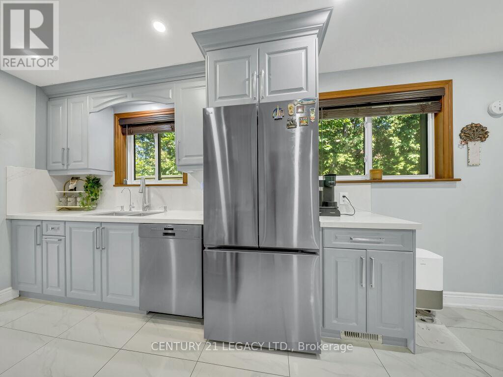 957 FRANCIS ROAD - 11