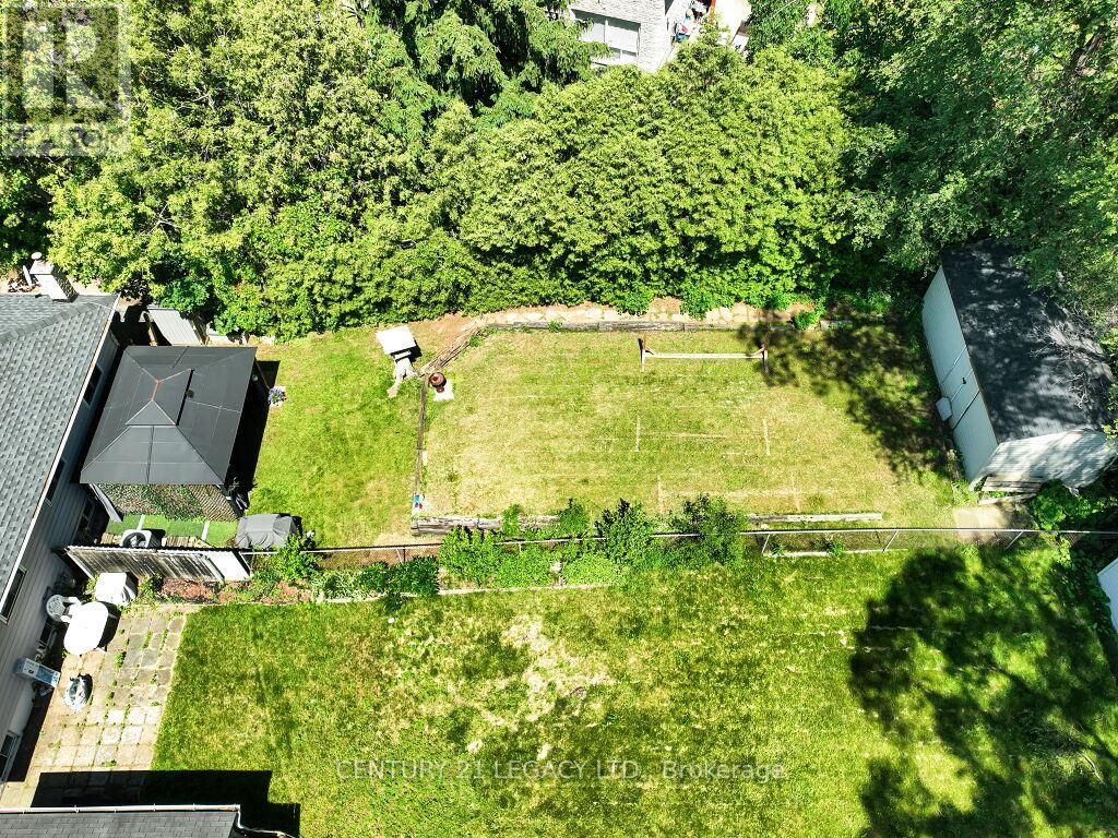 957 FRANCIS ROAD - 31